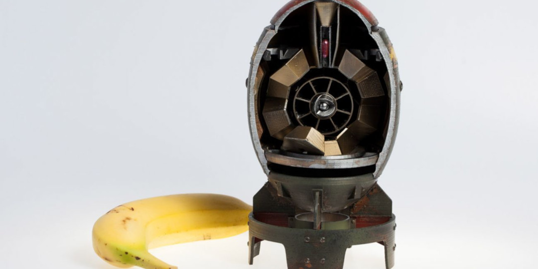 Fallout 4 Mini Nuke - Banana for scale