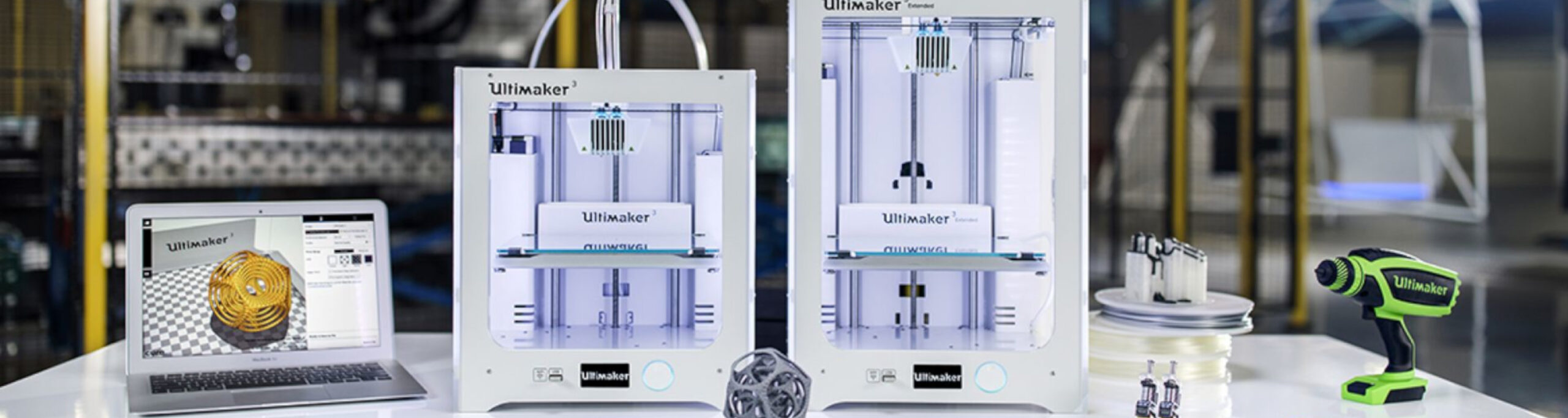 Ultimaker 3 and 3 Extended 3D printer-1