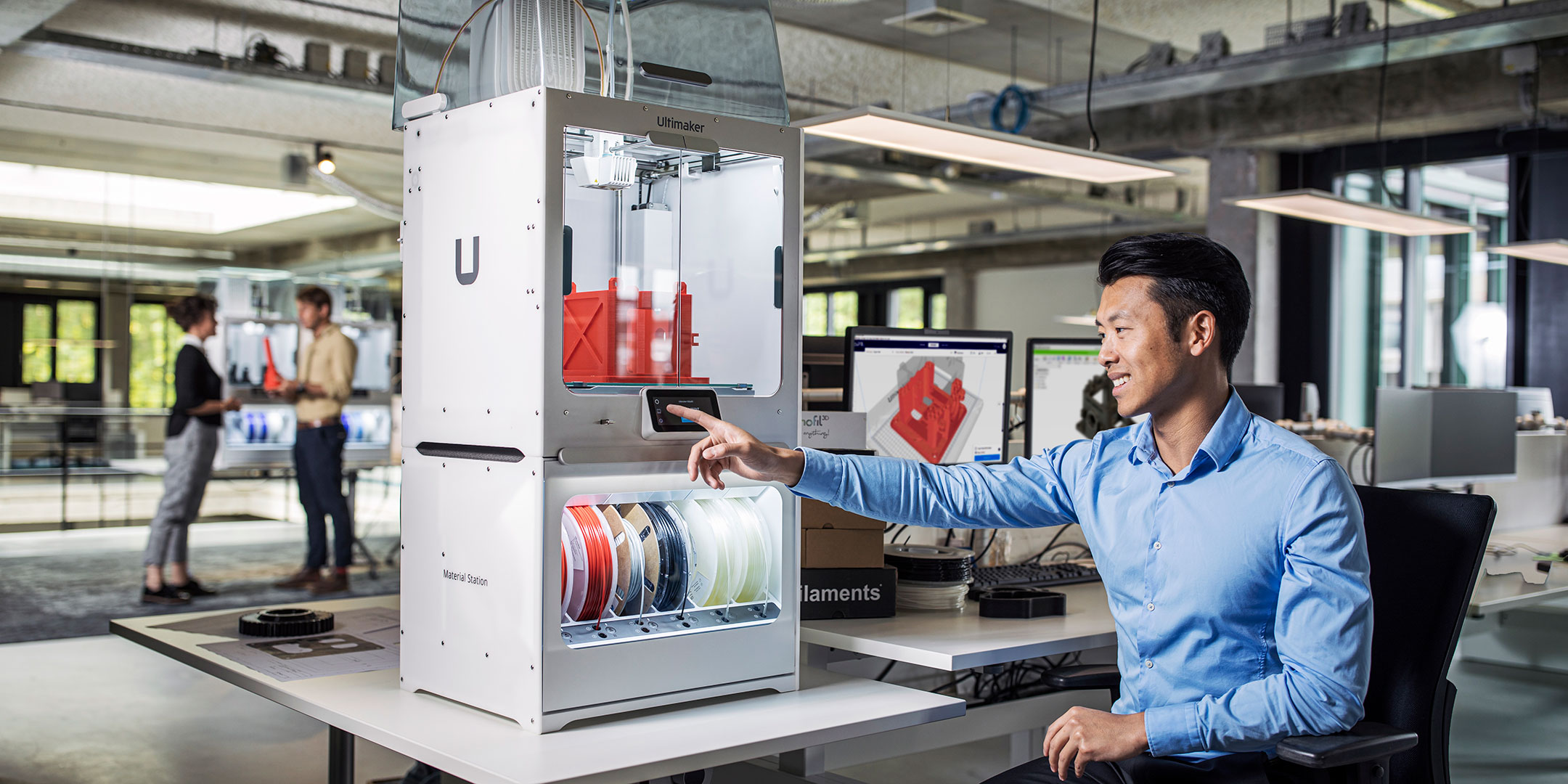 is-it-worth-it-to-buy-a-3d-printer-in-2023-UltiMaker-platform
